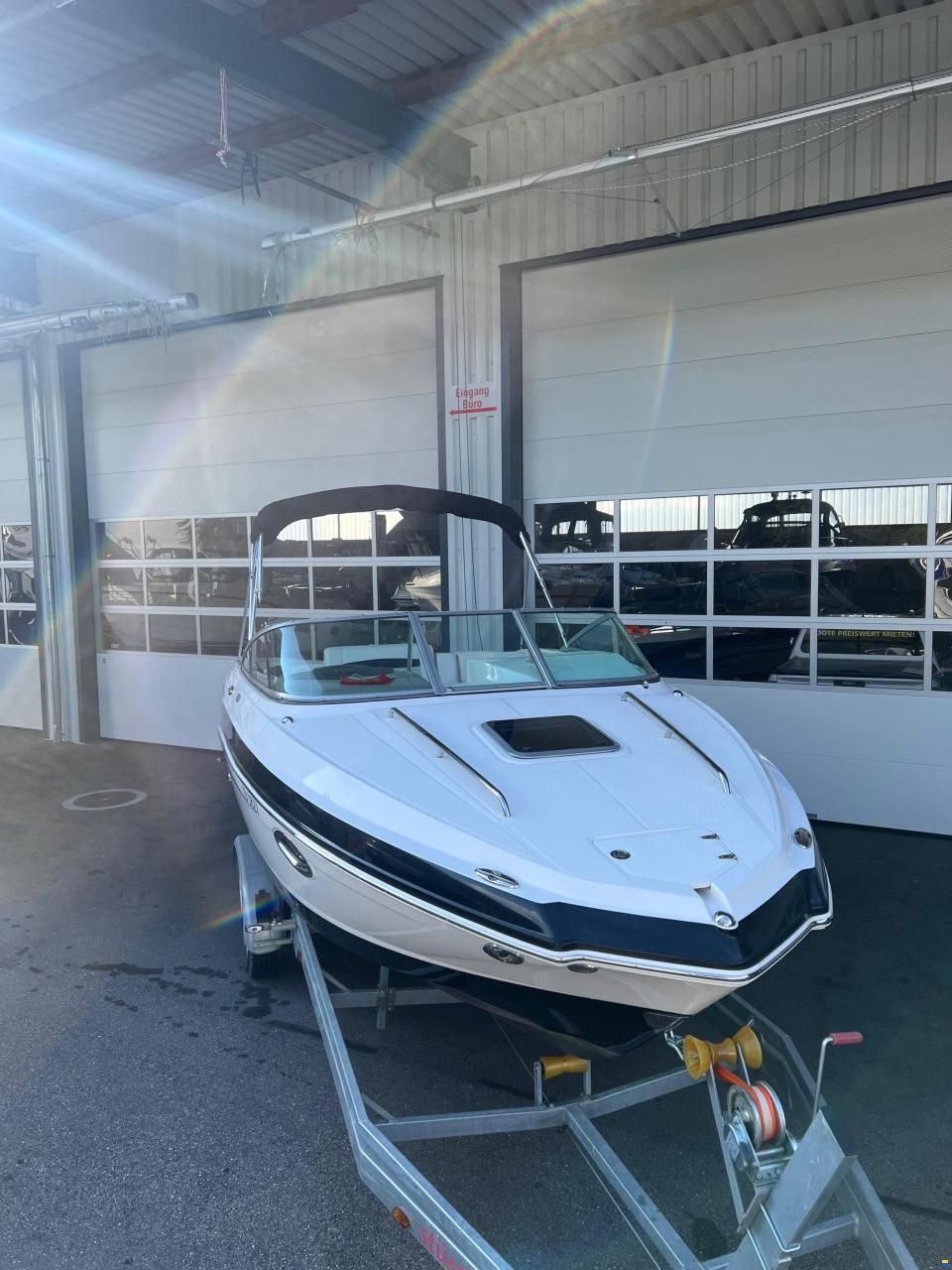 Chaparral 225SSI
