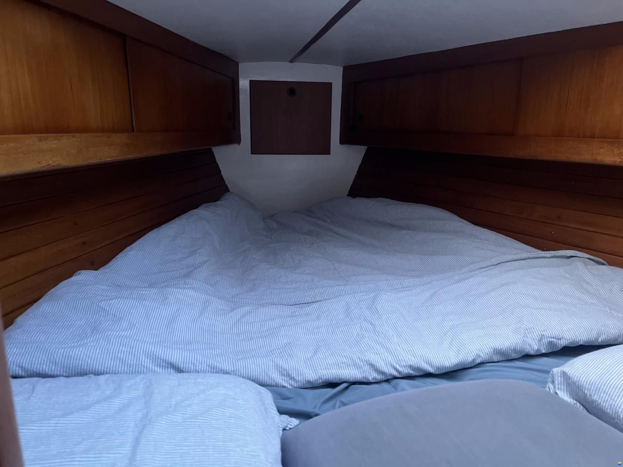 Helmsman Barracuda 35