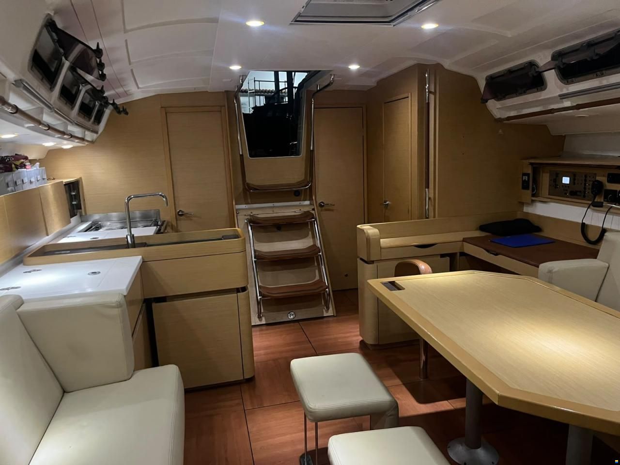 Beneteau First 45