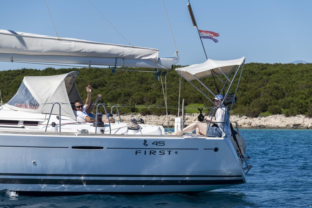 Beneteau First 45