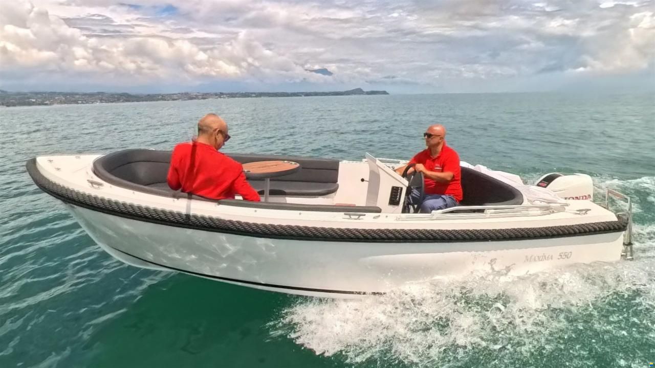 Maxima 550