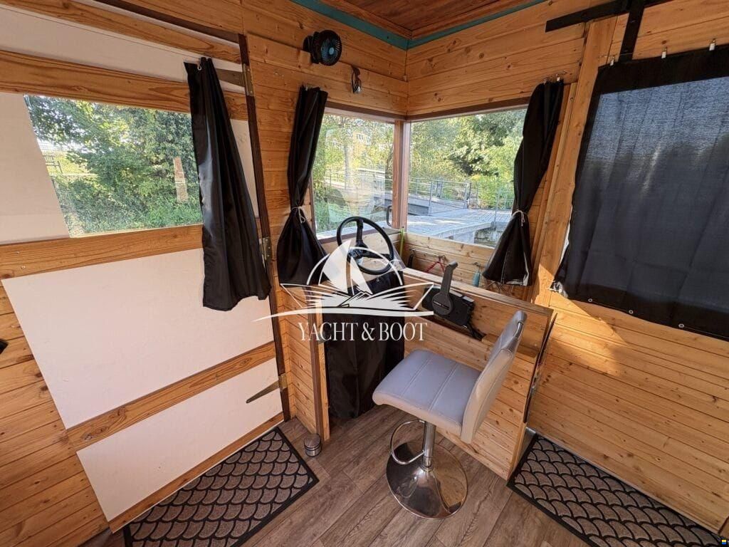 Treibgut GBR Hausboot 10.6