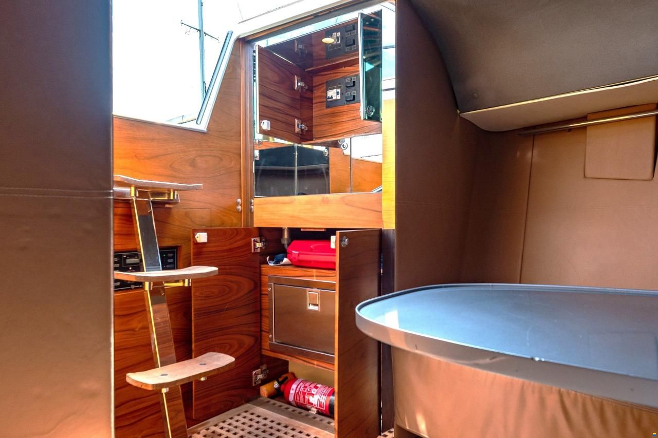 Latitude 46 TOFINOU 12