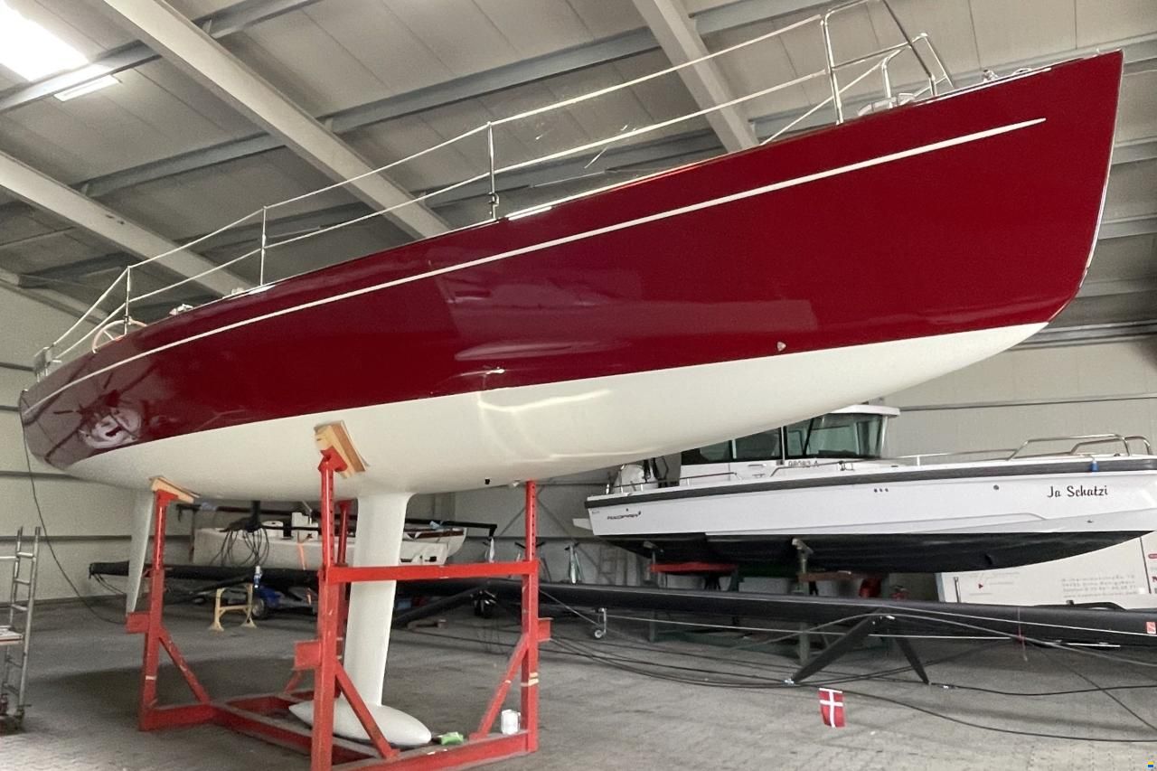 Latitude 46 TOFINOU 12