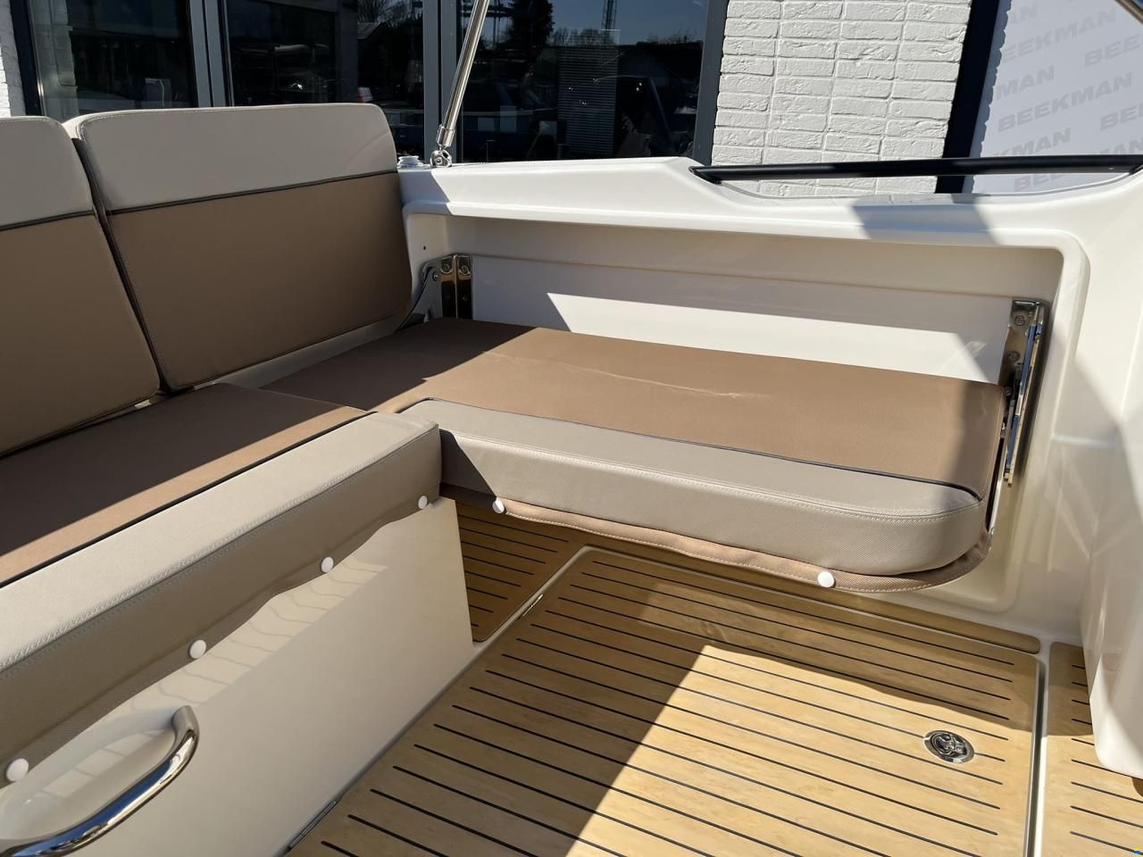 Quicksilver 755 Sundeck