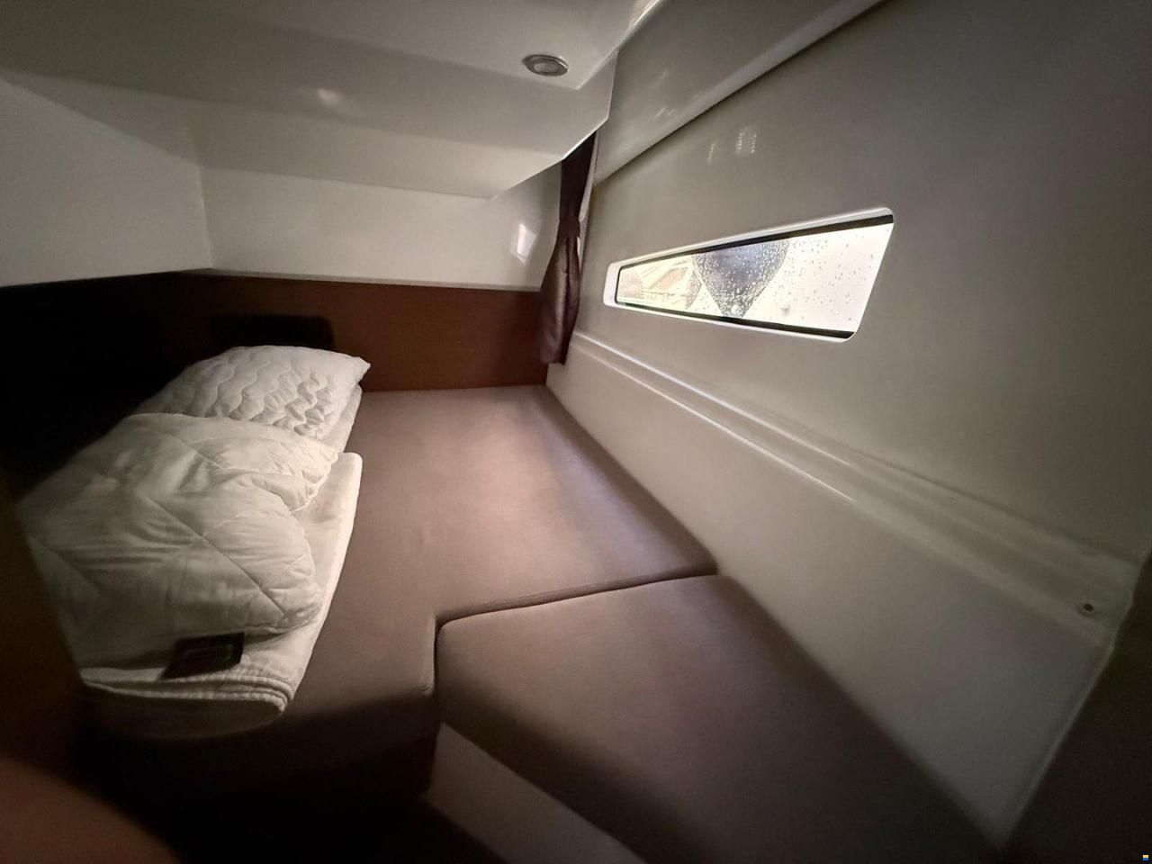 Beneteau Antares 9