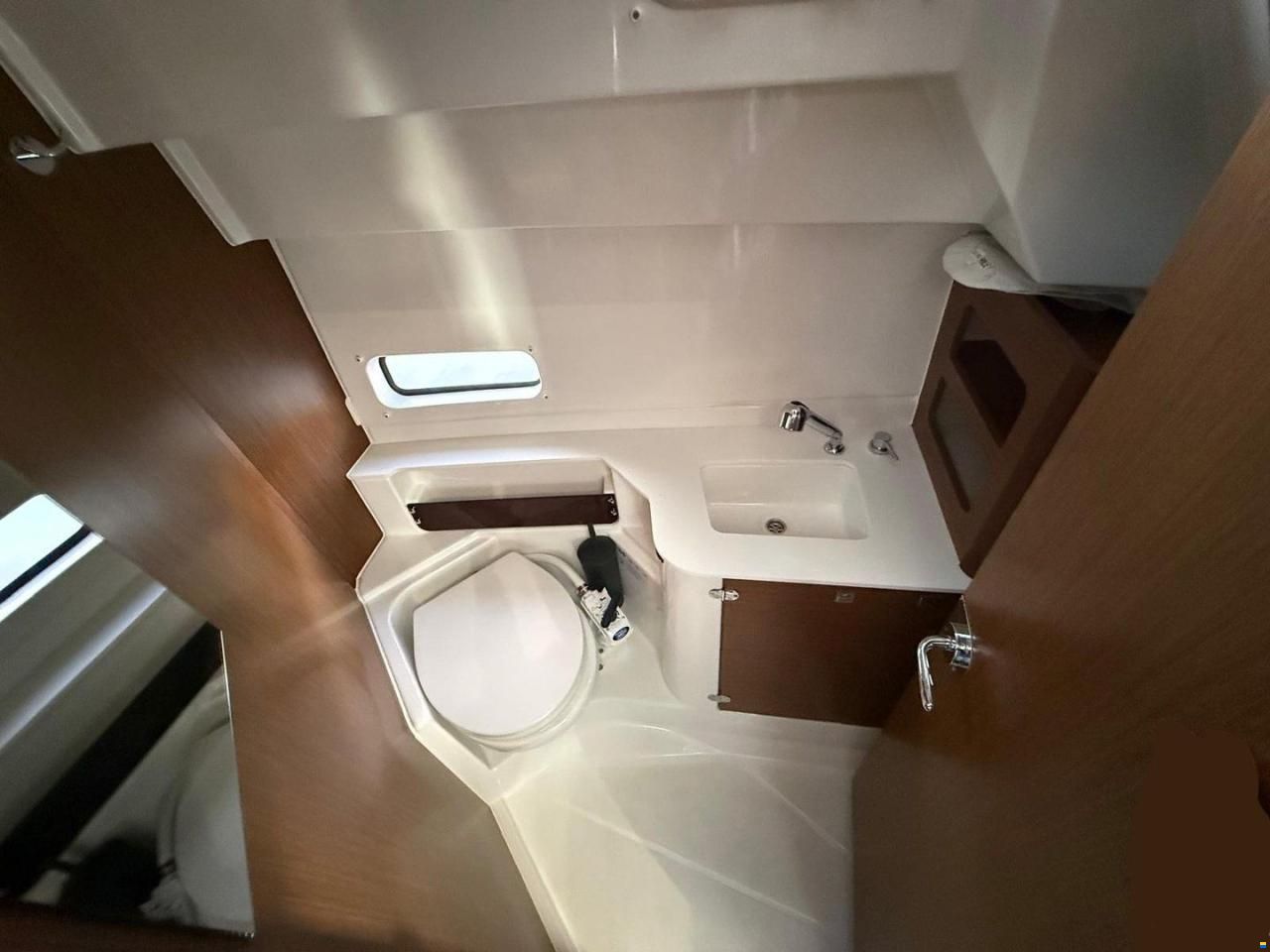 Beneteau Antares 9