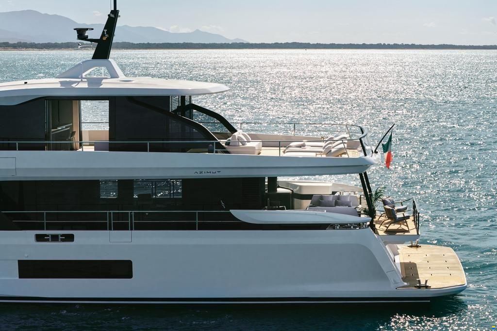 Azimut Grande 30M