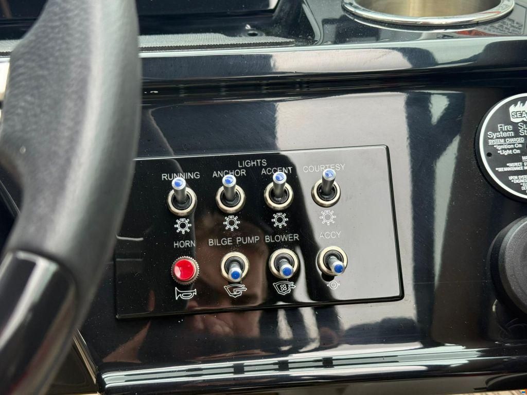 Sea Ray 210 spx