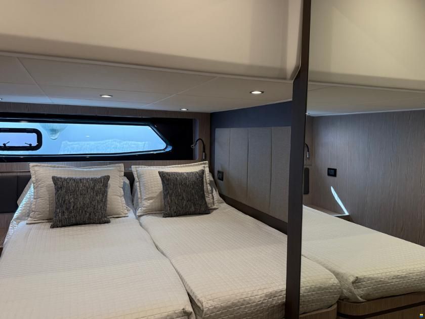 Azimut Atlantis 45