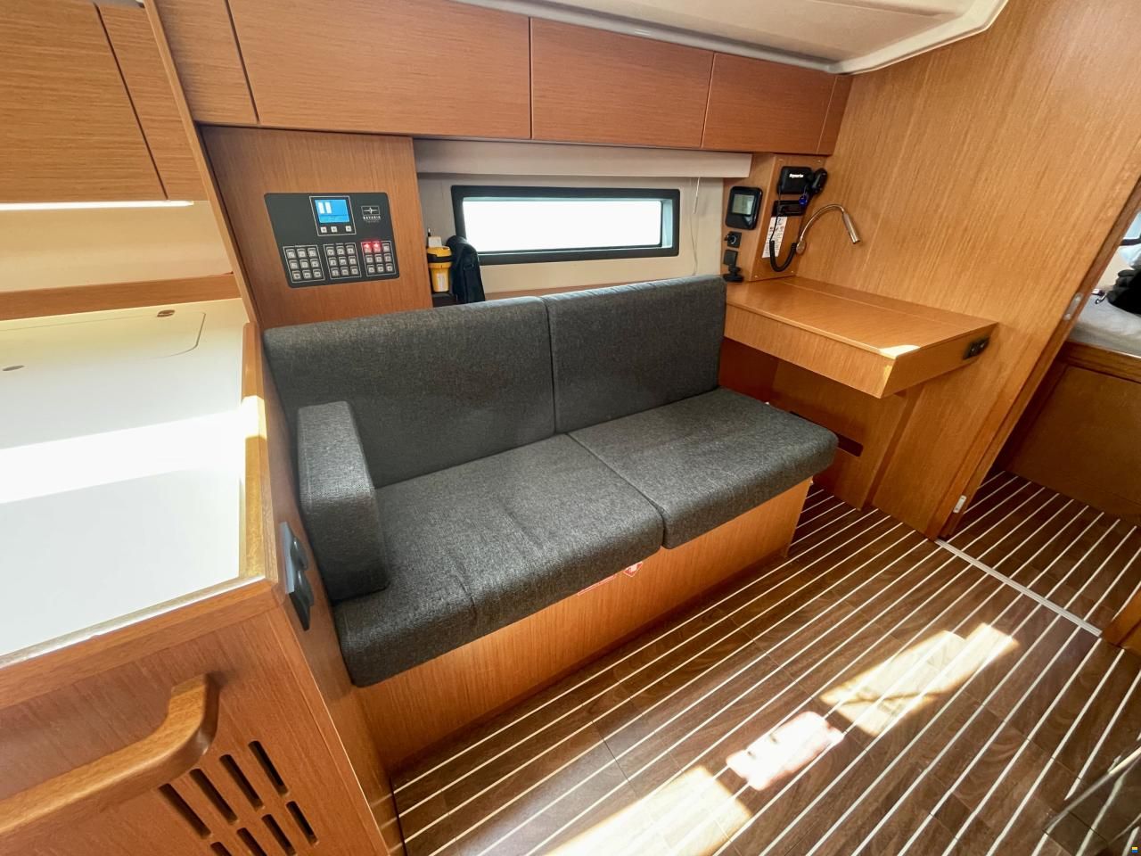 Bavaria Cruiser C42