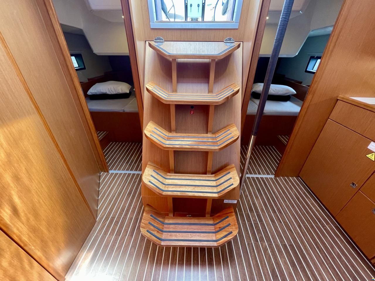 Bavaria Cruiser C42