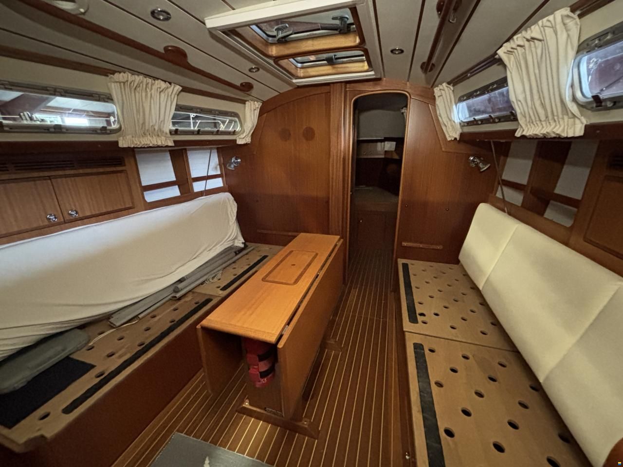 Hallberg-Rassy 310