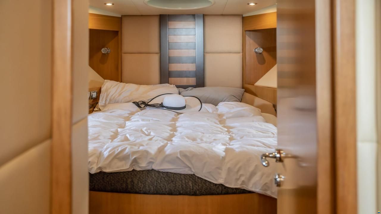 Majesty Yachts Majesty 44