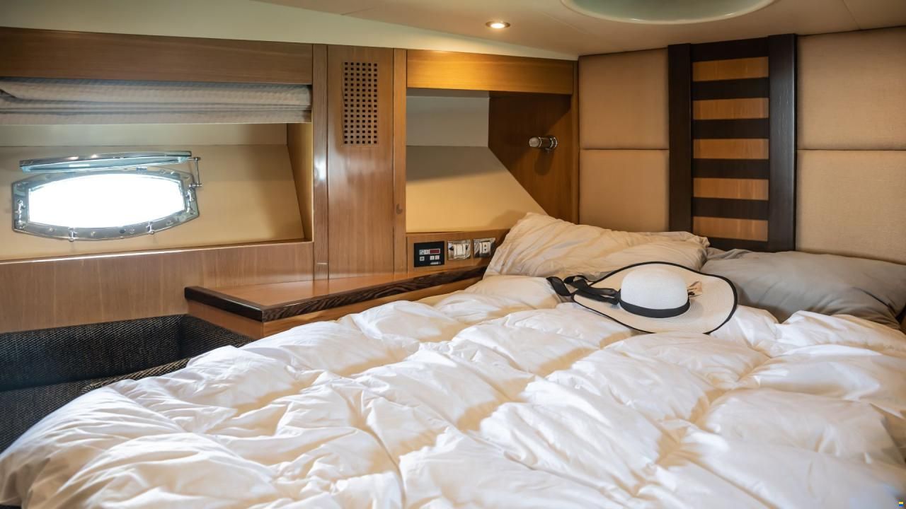 Majesty Yachts Majesty 44