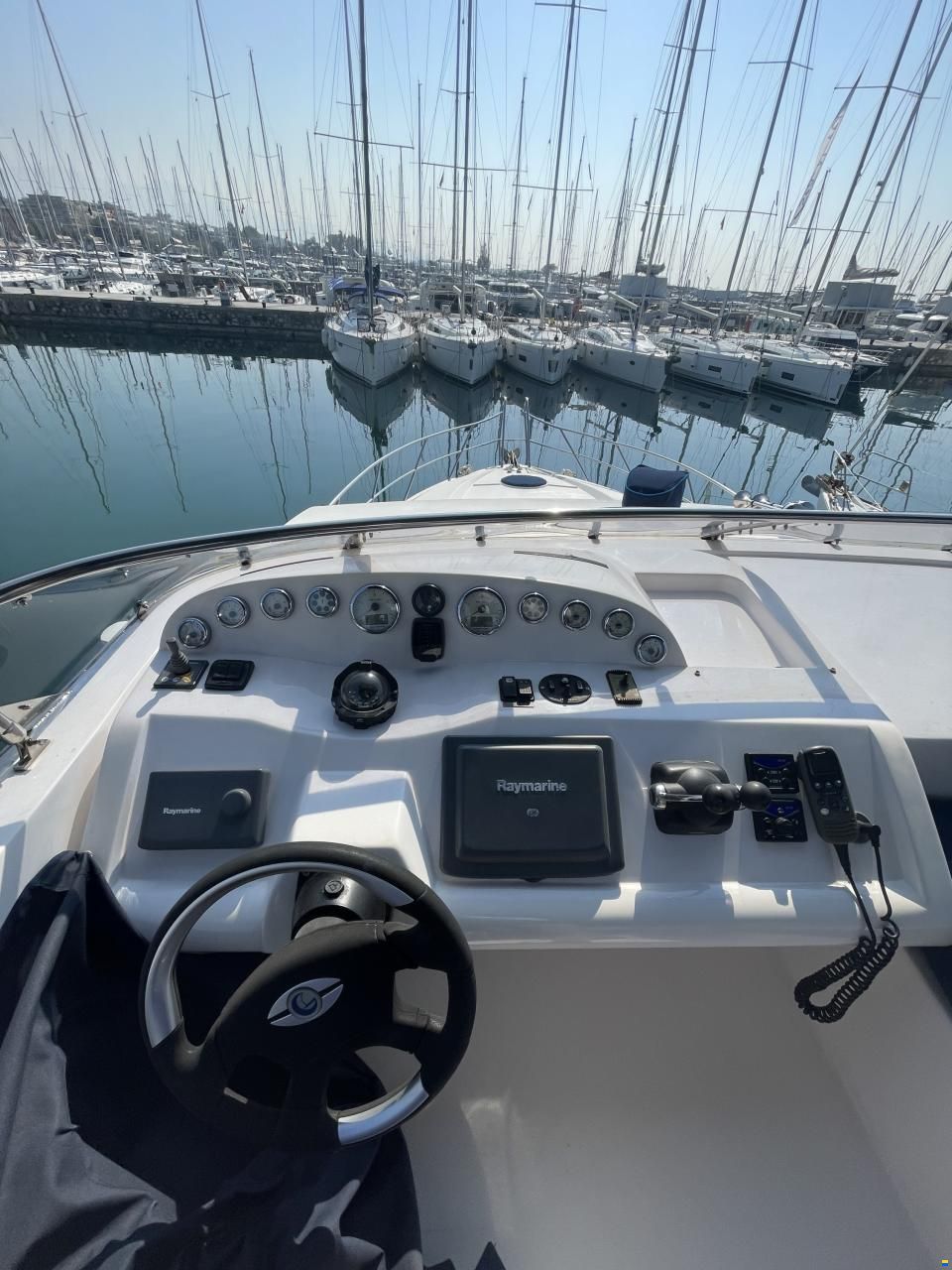 Majesty Yachts Majesty 44