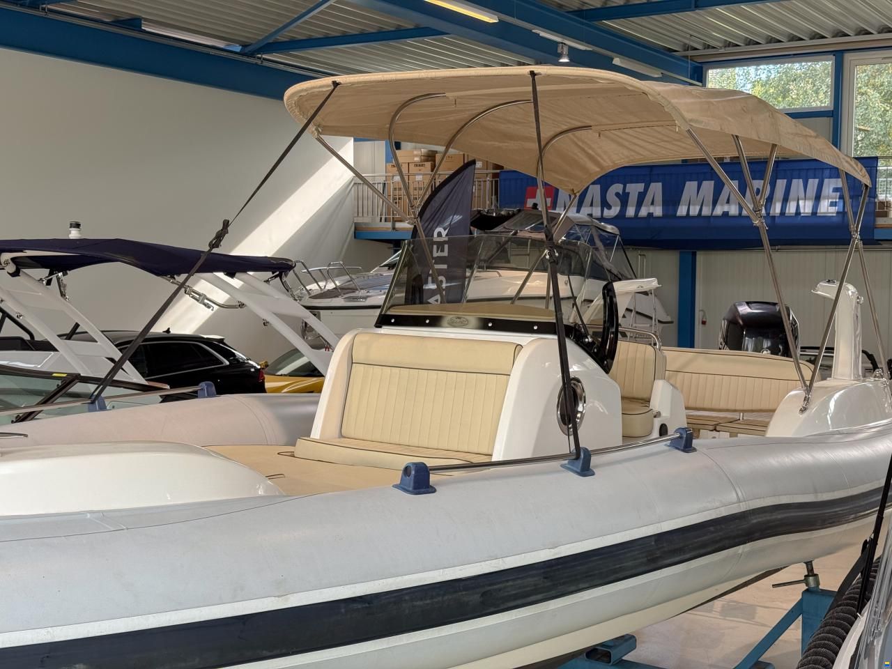 Marlin (IT) 23' FB Top