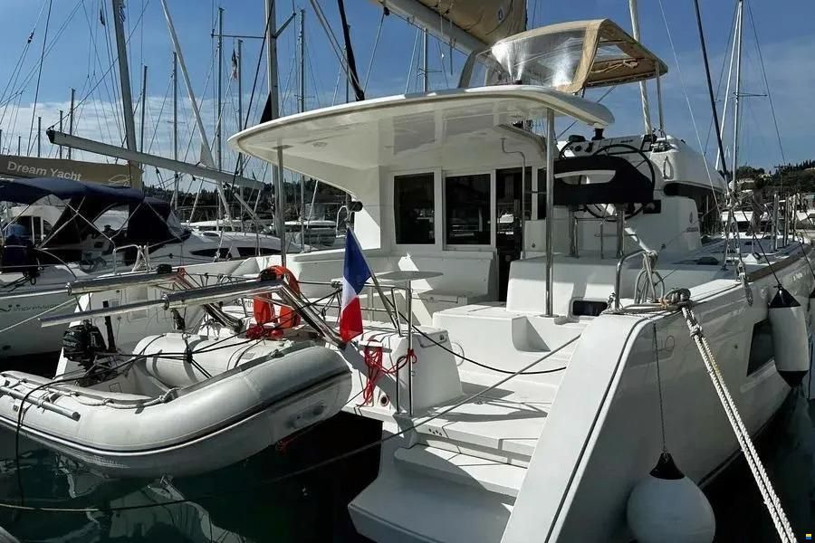 Lagoon 40
