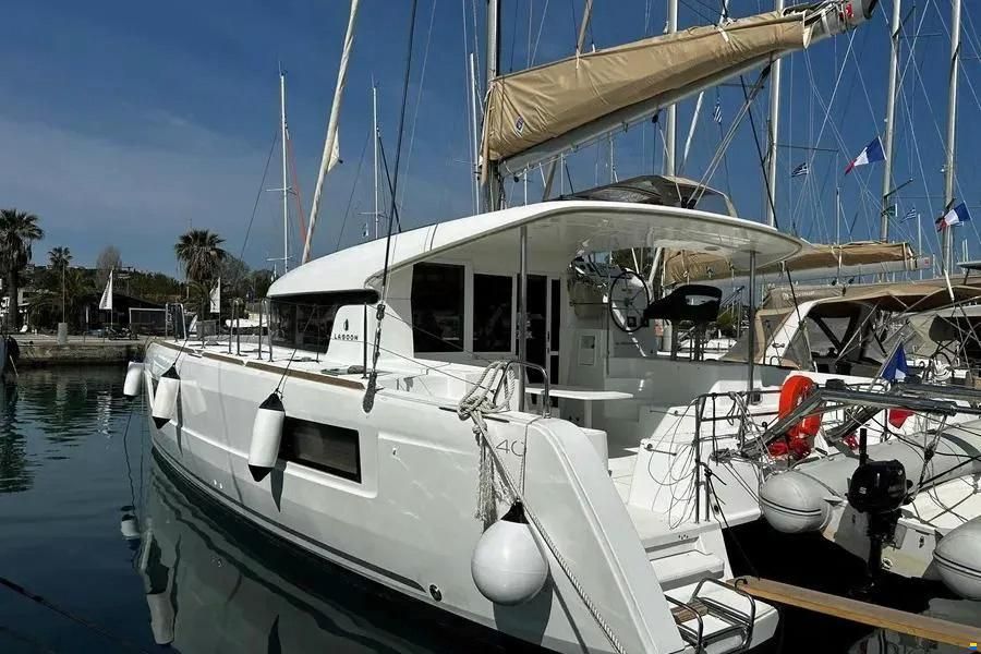 Lagoon 40