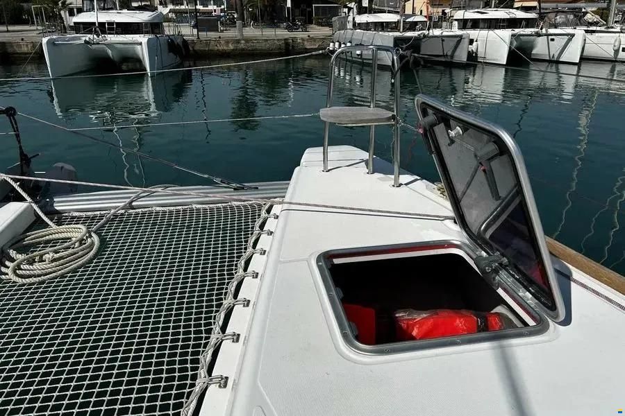 Lagoon 40