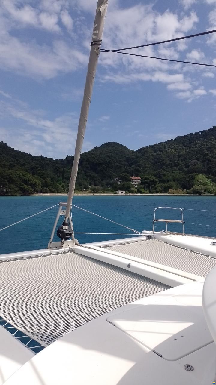 Lagoon 410