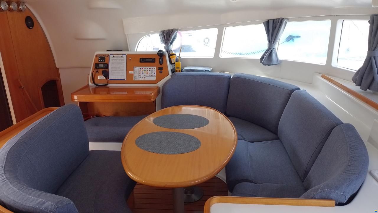 Lagoon 410