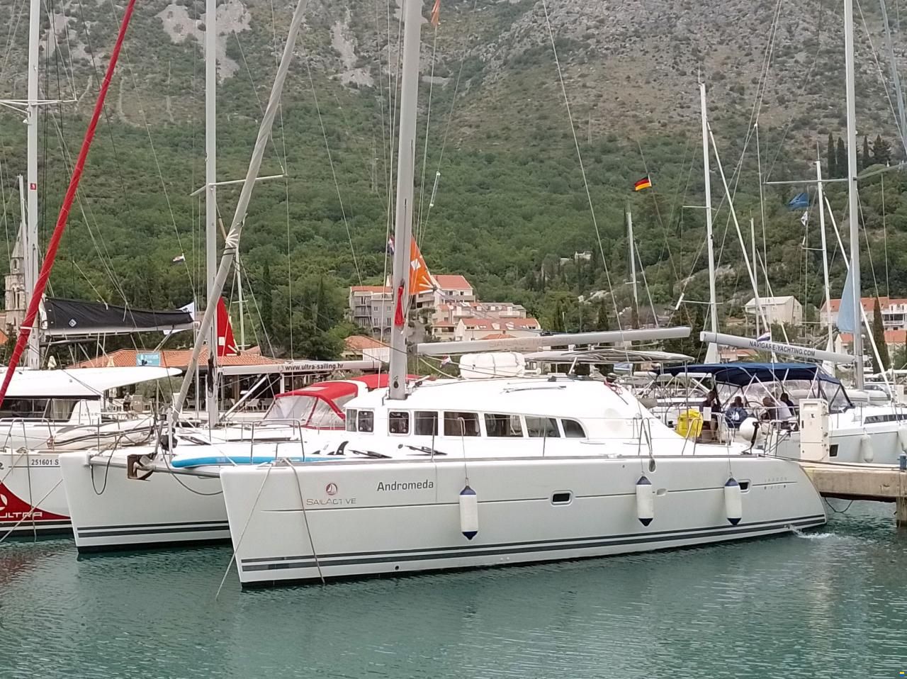 Lagoon 410
