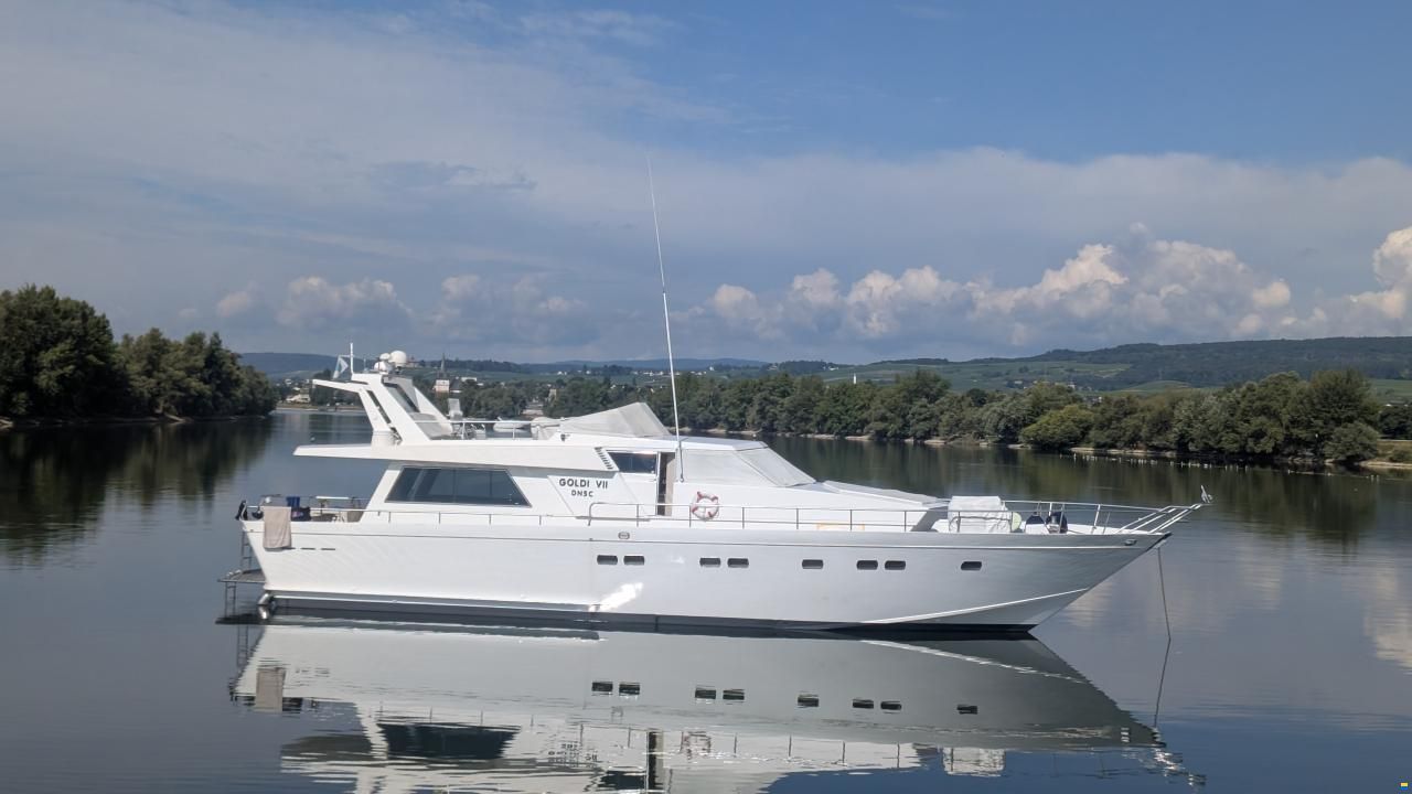 Cantieri di Pisa Akhir 20