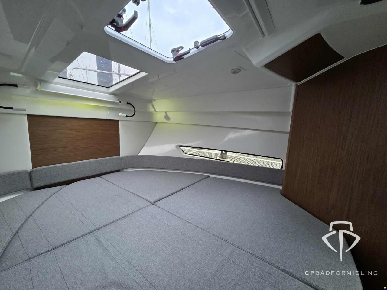 Beneteau Antares 9