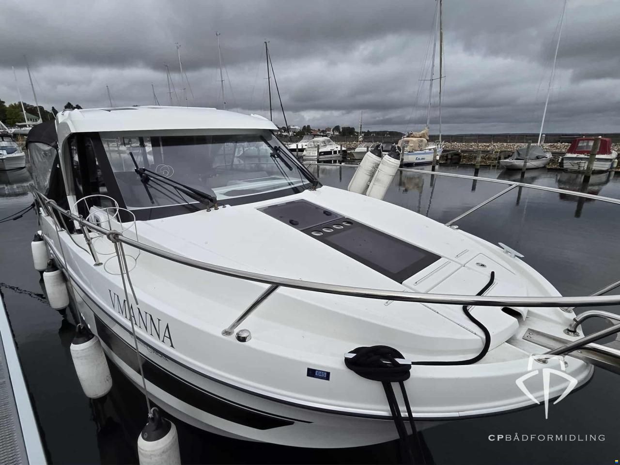 Beneteau Antares 9