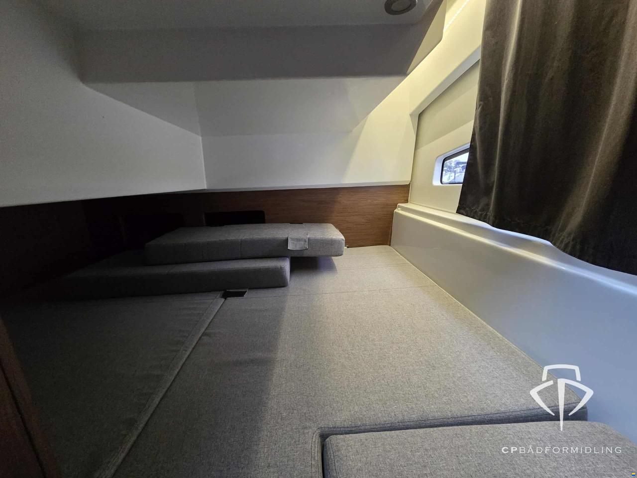 Beneteau Antares 9