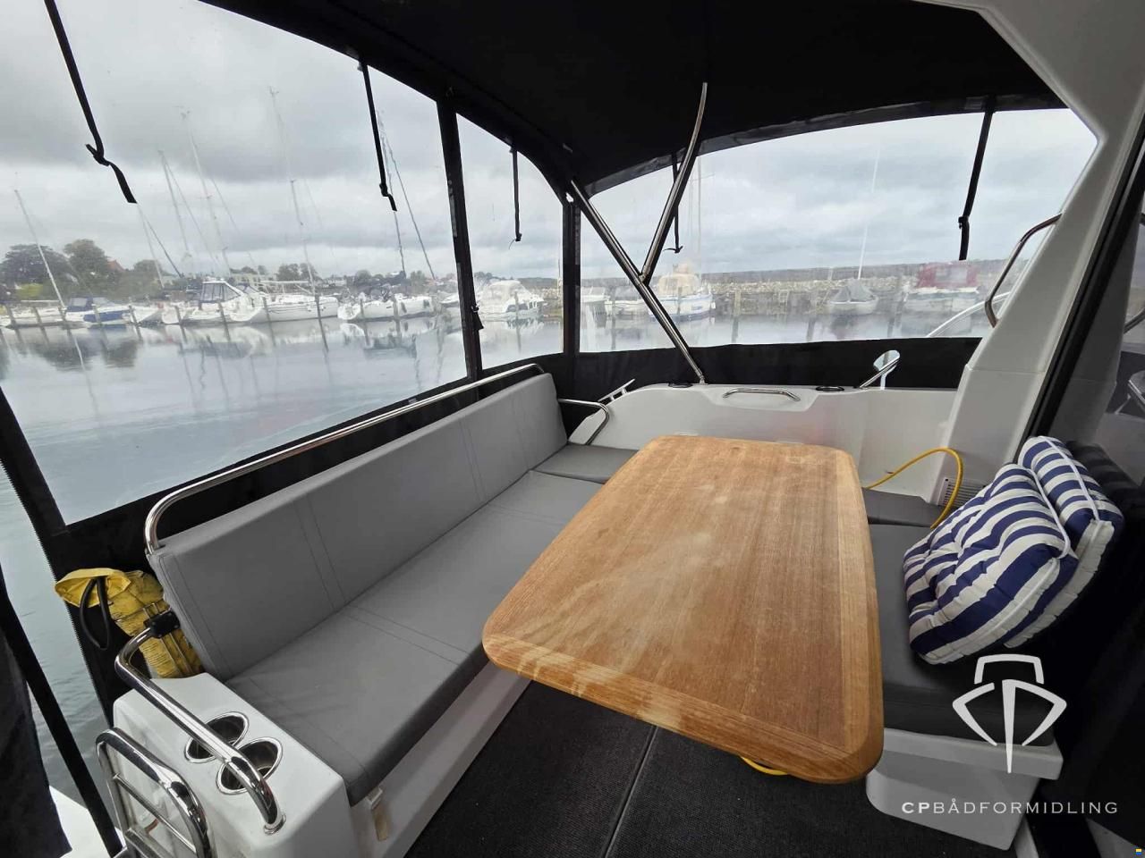Beneteau Antares 9