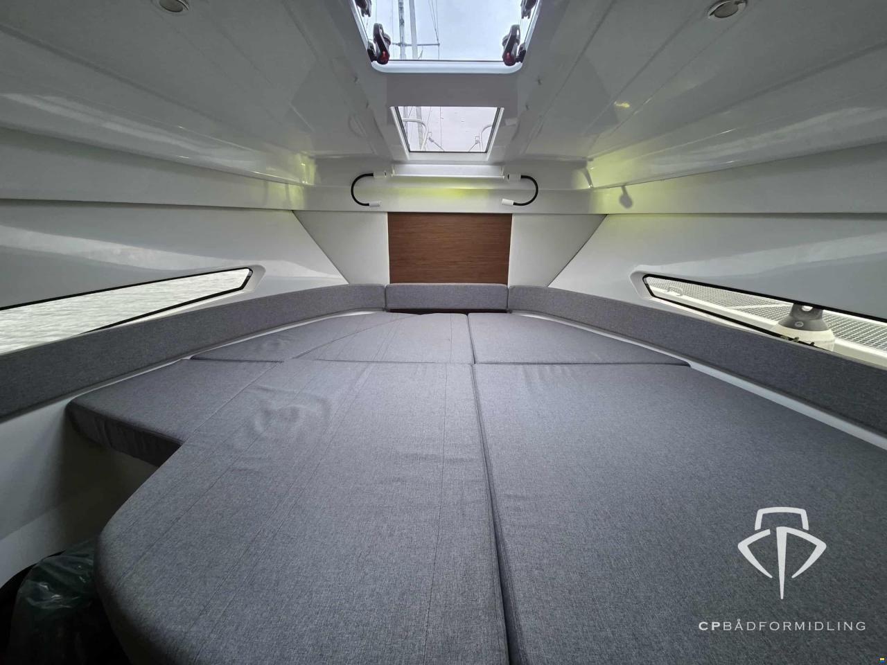 Beneteau Antares 9