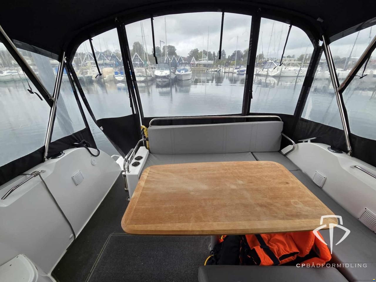 Beneteau Antares 9