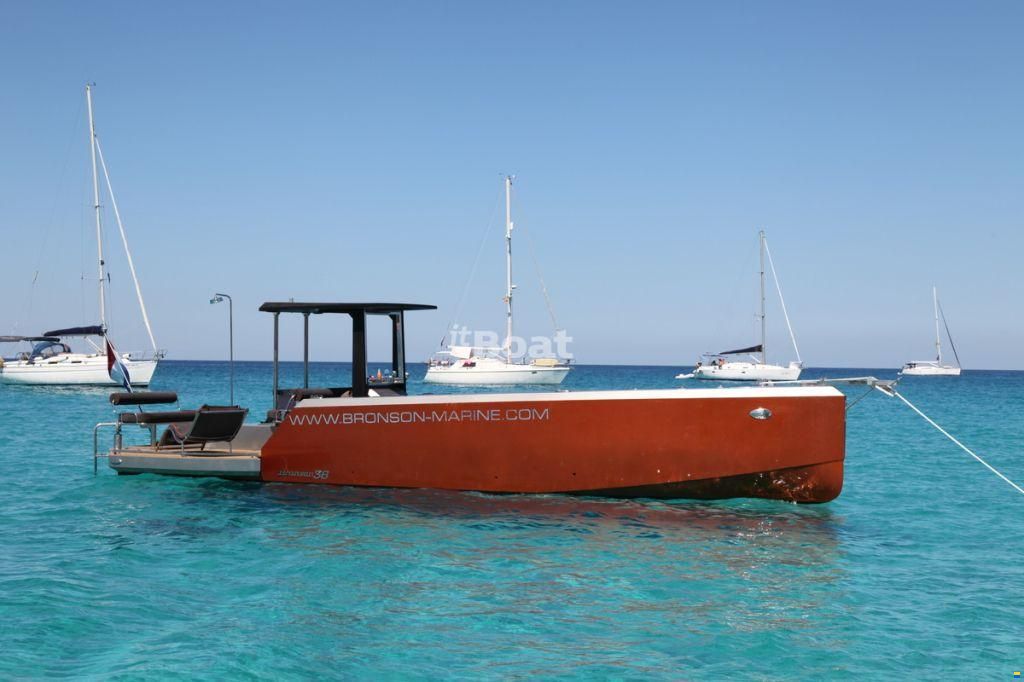 Bronson 36 Islander