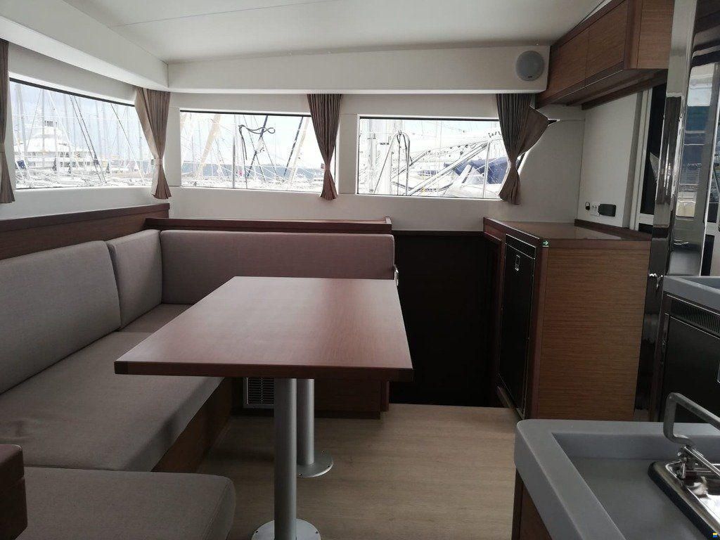 Groupe Beneteau Lagoon 40