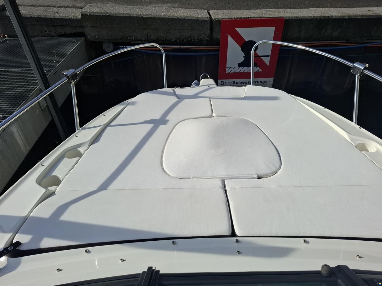 Sea Ray Sunsport 230 SSE