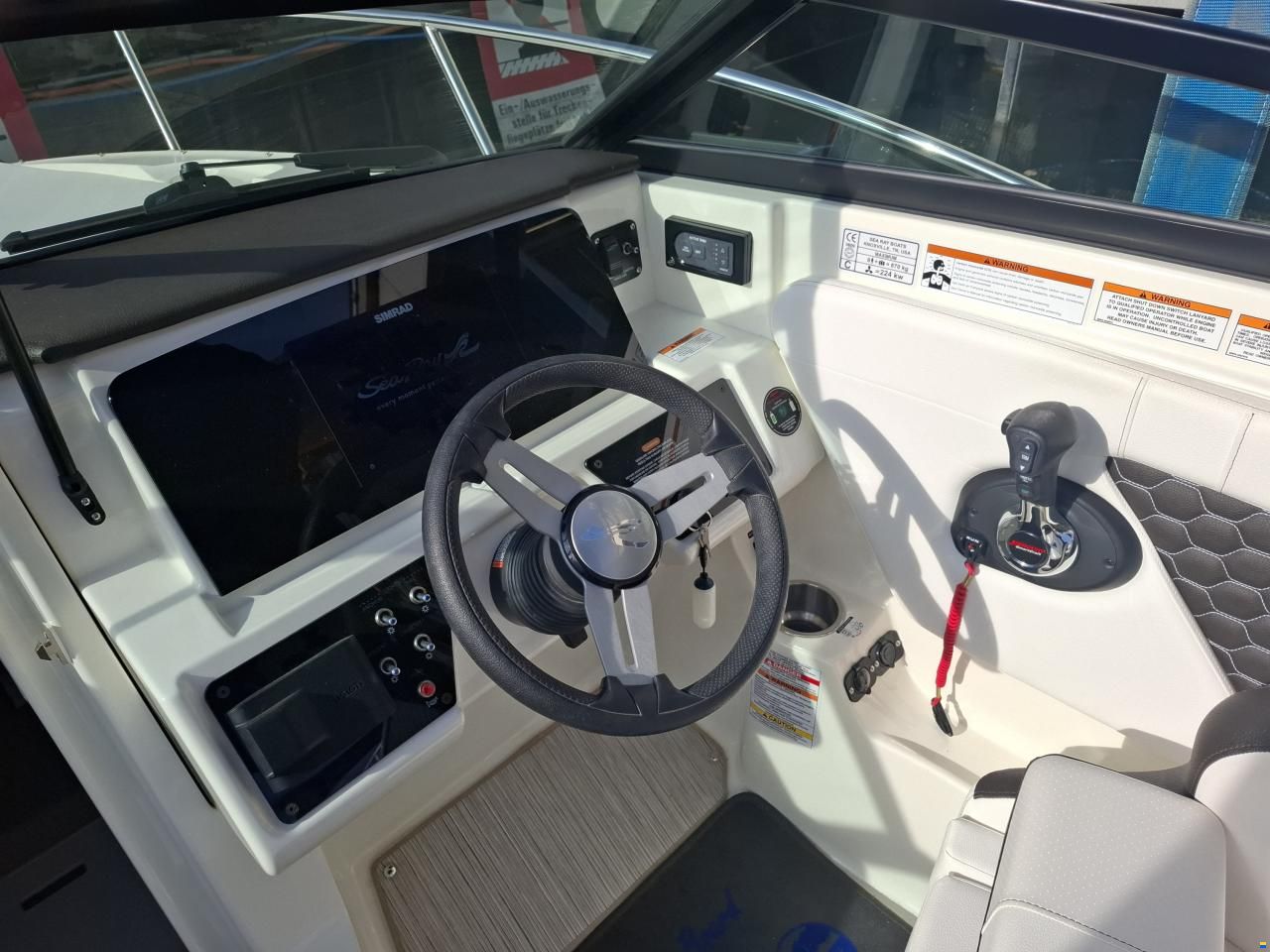 Sea Ray Sunsport 230 SSE