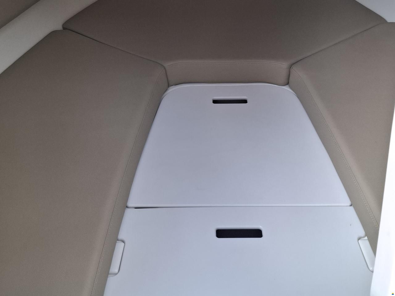 Sea Ray Sunsport 230 SSE