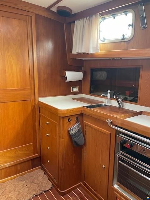 Fisher 37 Ketch