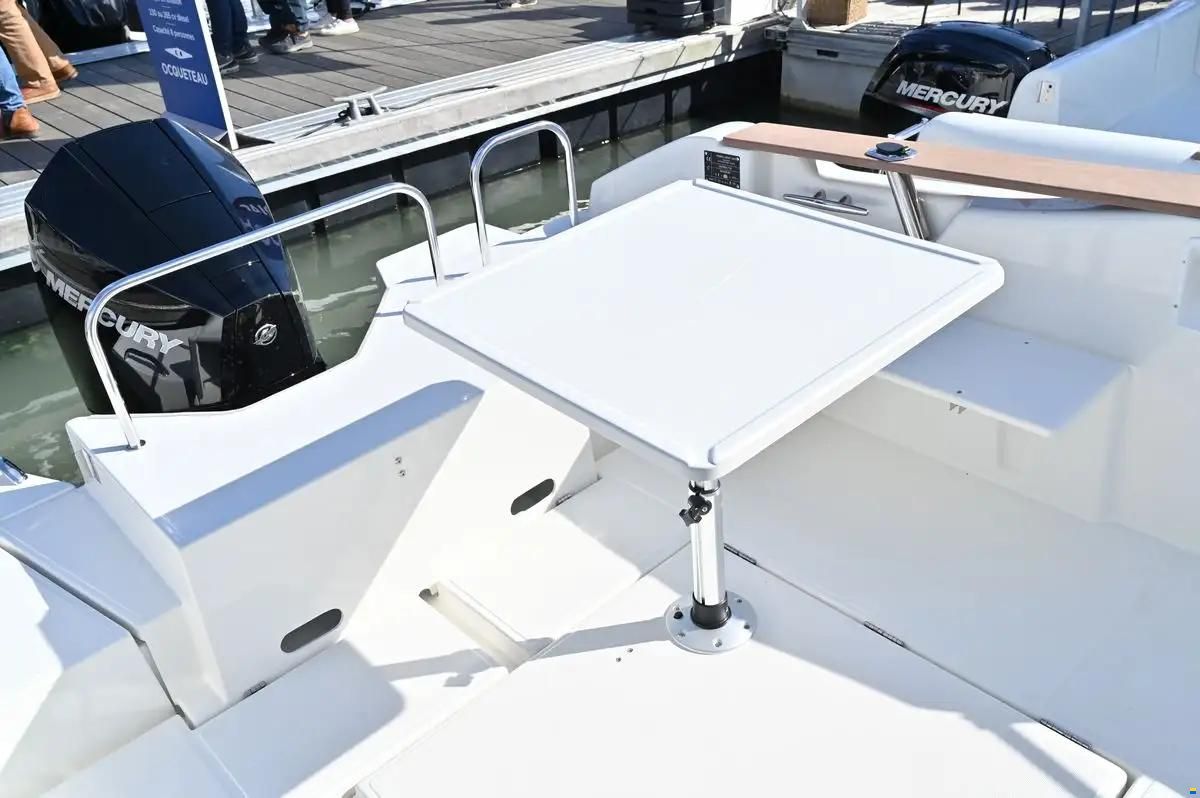 Ocqueteau Ostrea 710 timonera