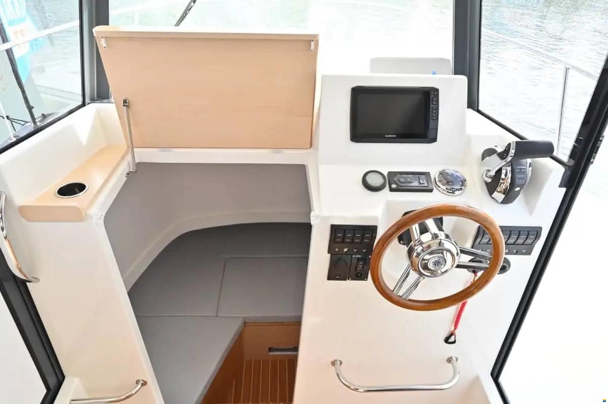 Ocqueteau Ostrea 710 timonera