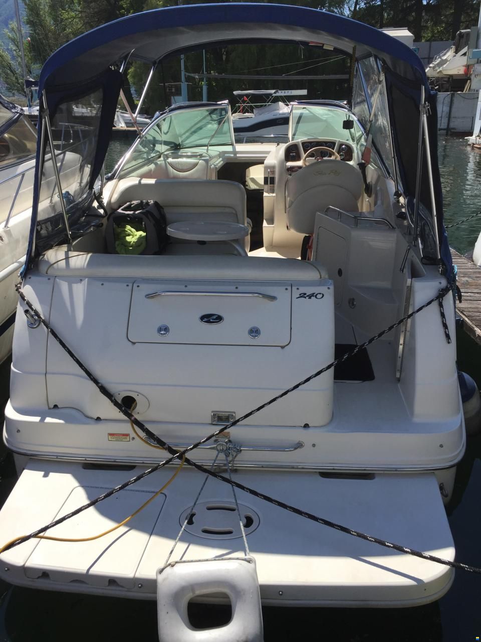 Sea Ray 240 DA