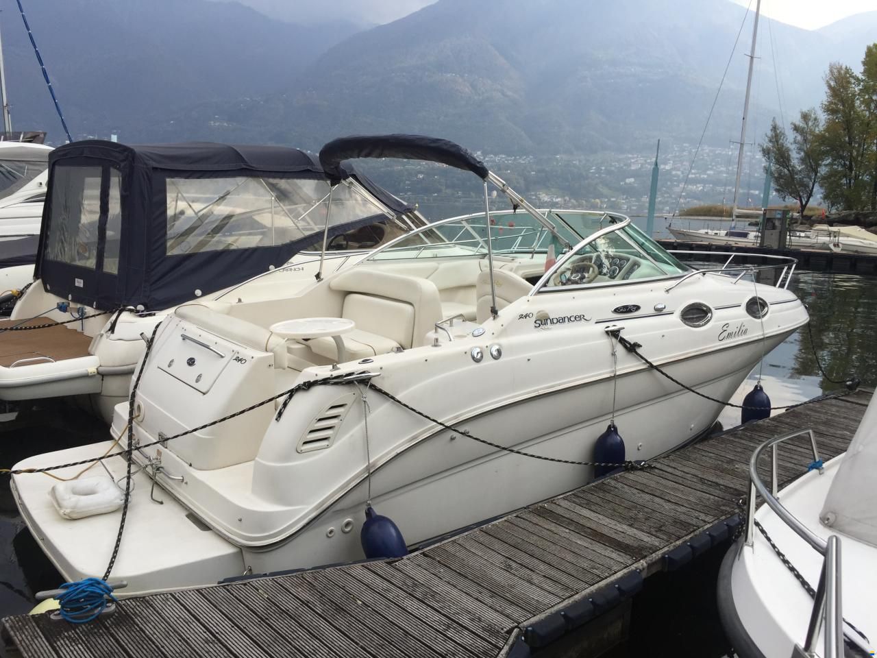 Sea Ray 240 DA