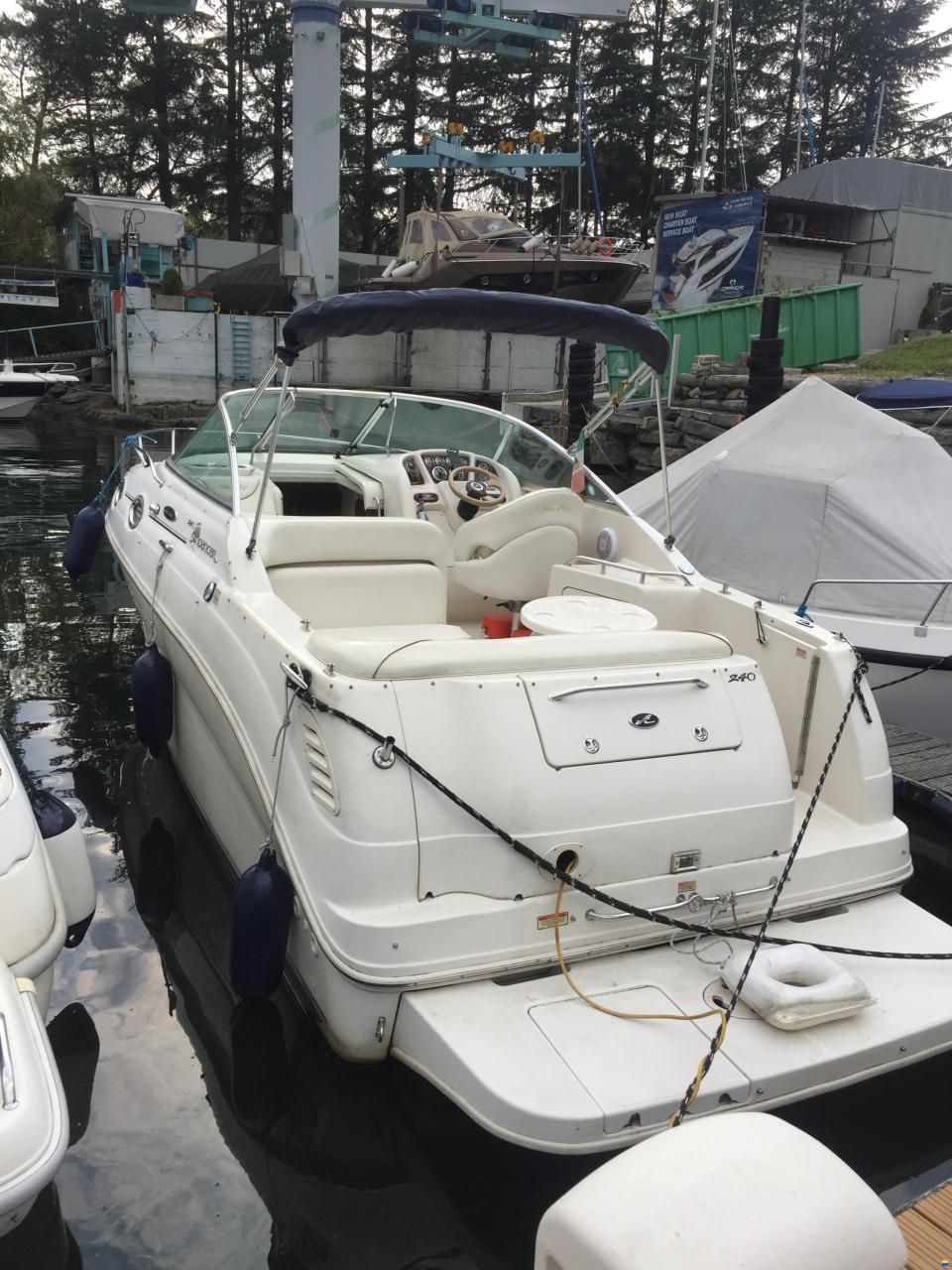 Sea Ray 240 DA
