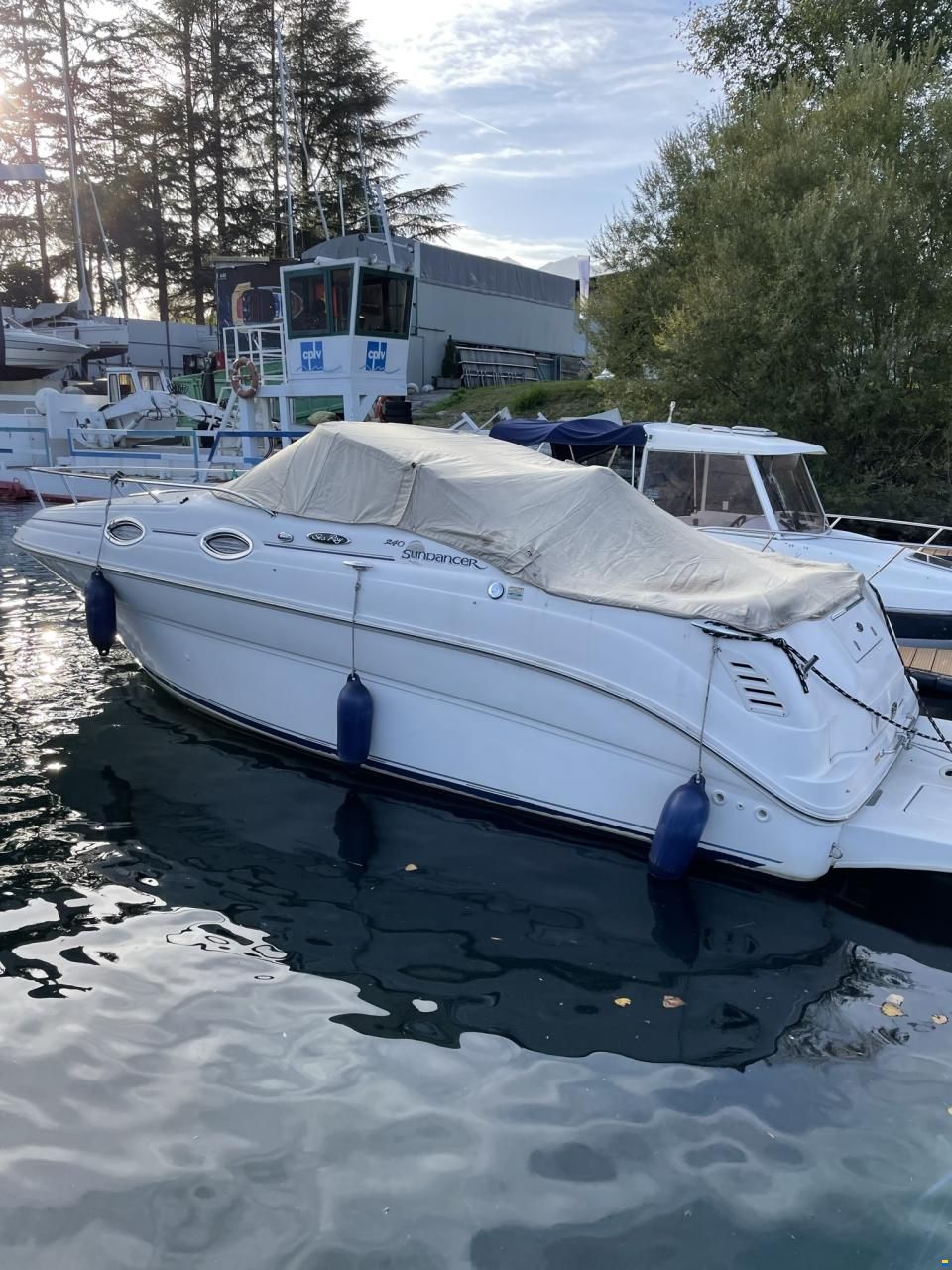 Sea Ray 240 DA