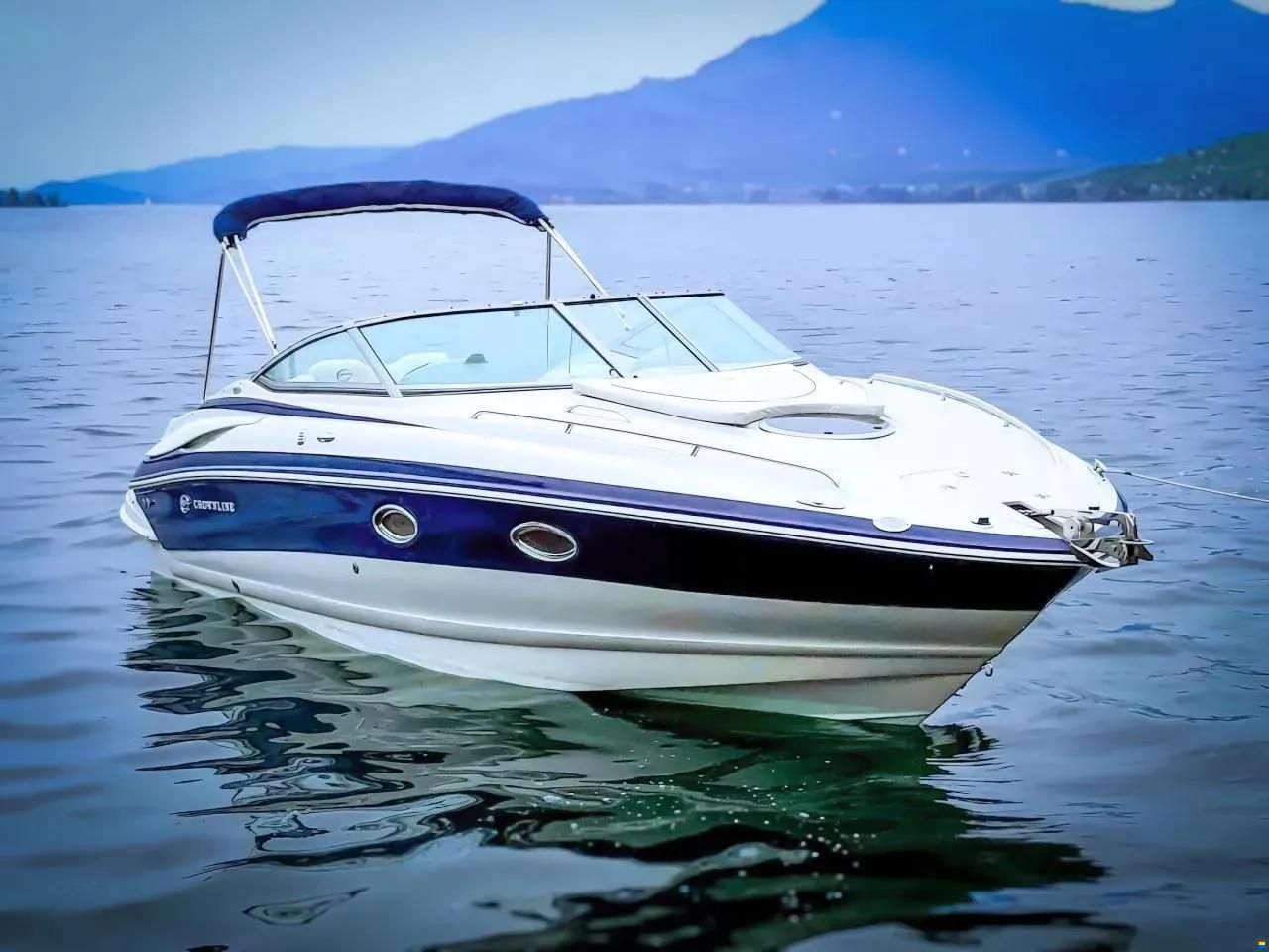 Crownline 26 Day Cruiser