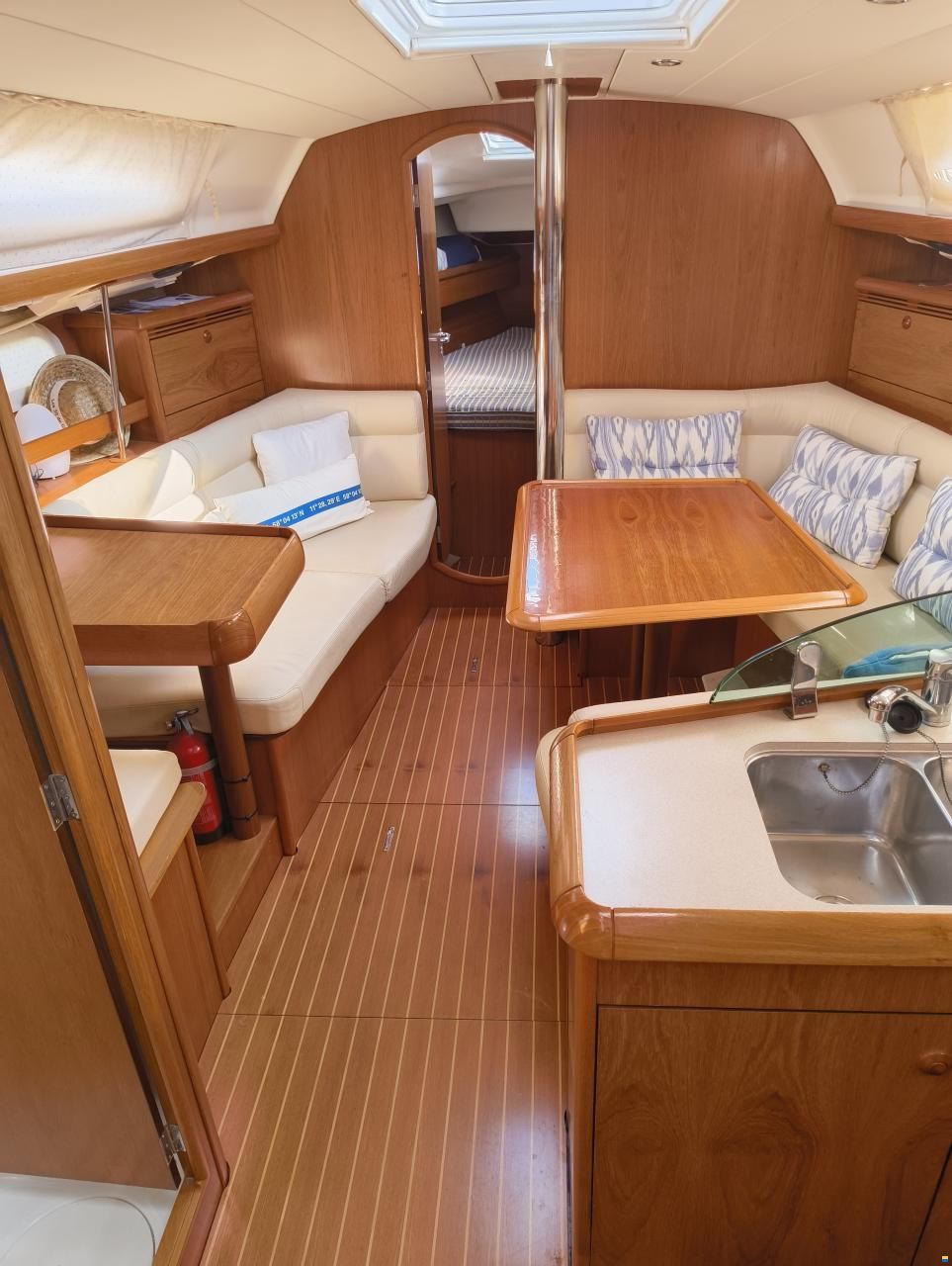 Jeanneau Sun Odyssey 37 Legend