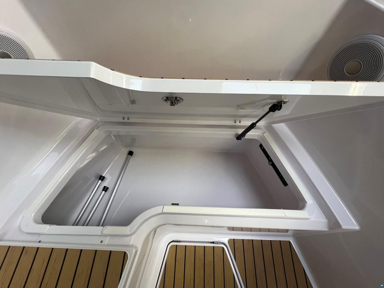 XO Boats DSCVR 9 Open