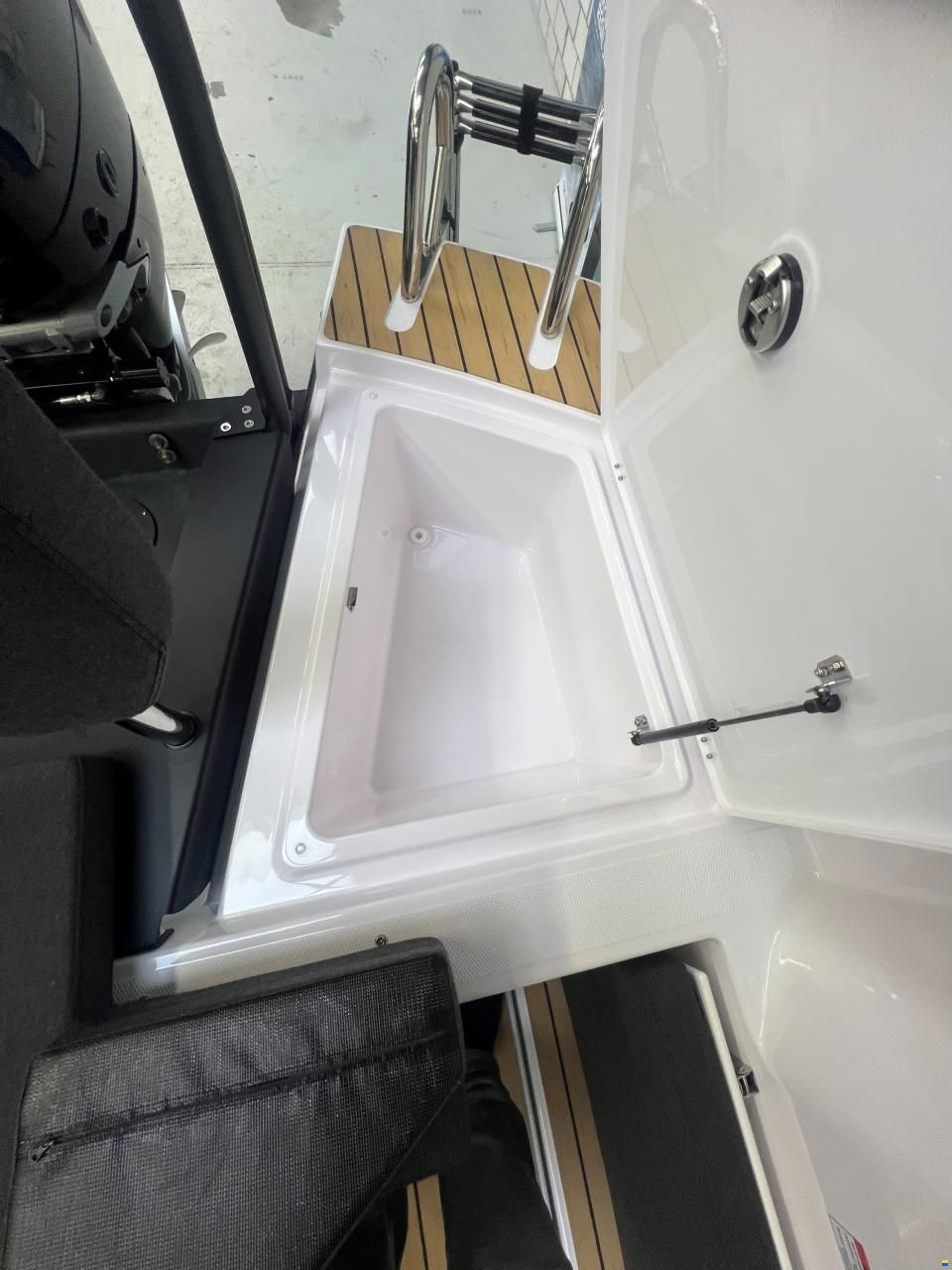 XO Boats DSCVR 9 Open